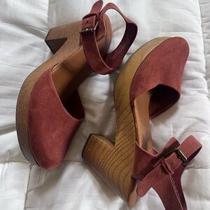 Women's Suede Platform Clogs in Rust Red - Classic Ankle Strap